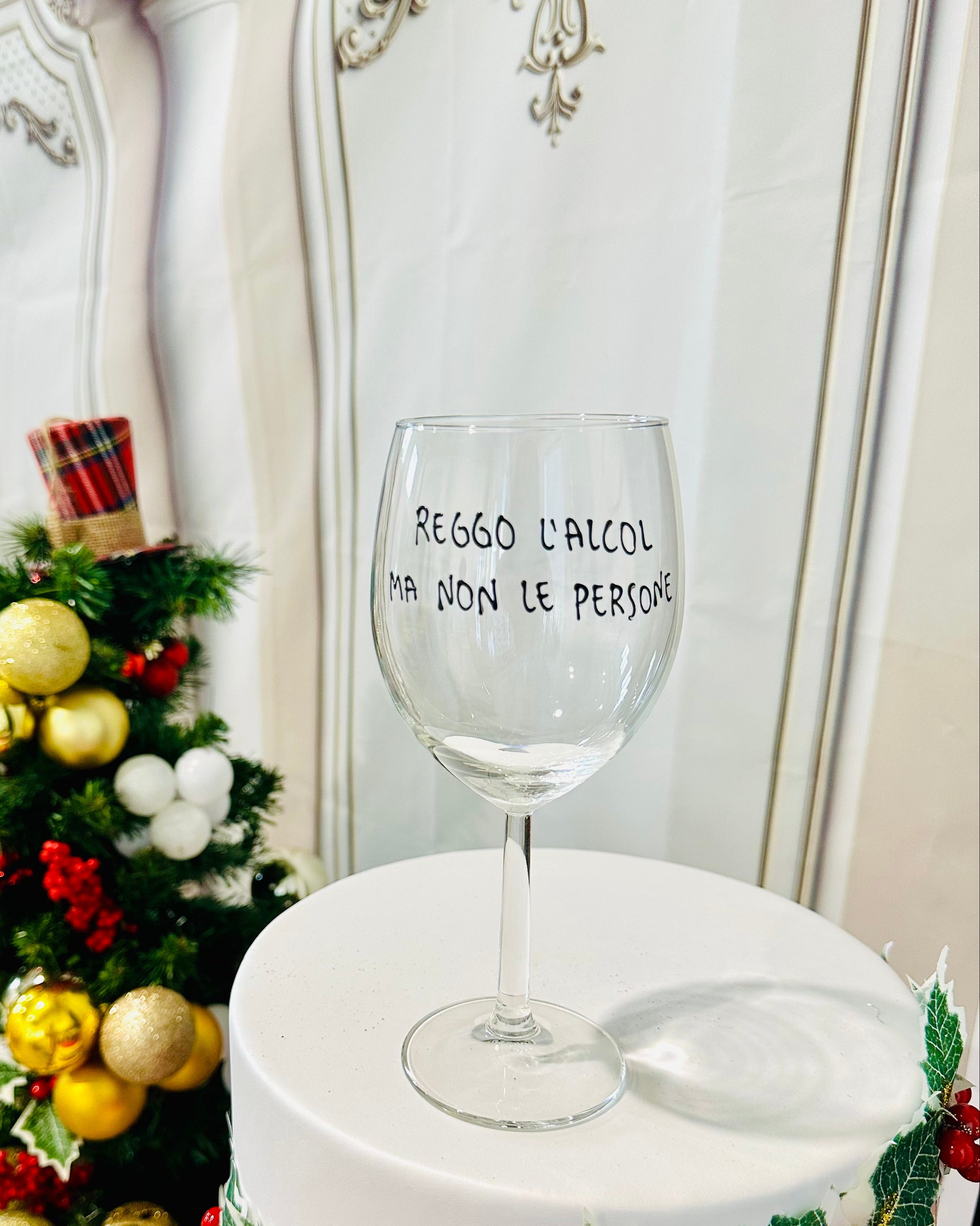 Reggo l'alcol ma non le persone